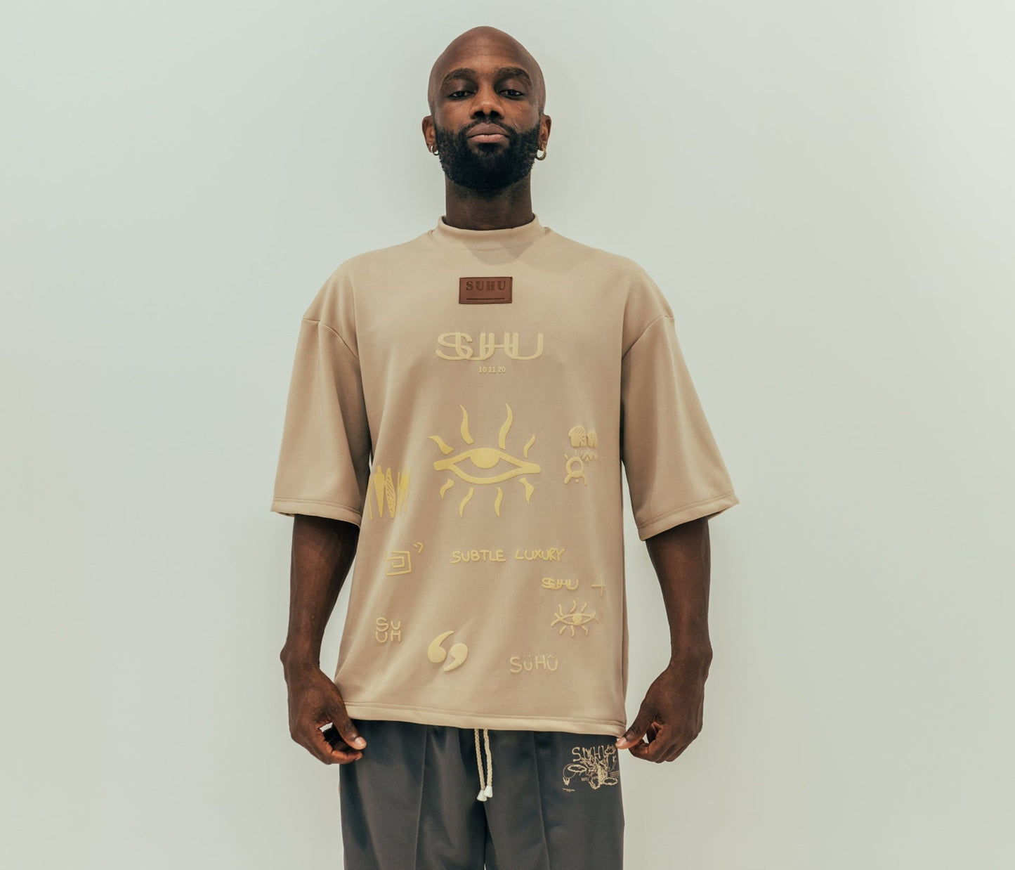 SUHU EYE T-SHIRT WORN BY SUHU MODEL