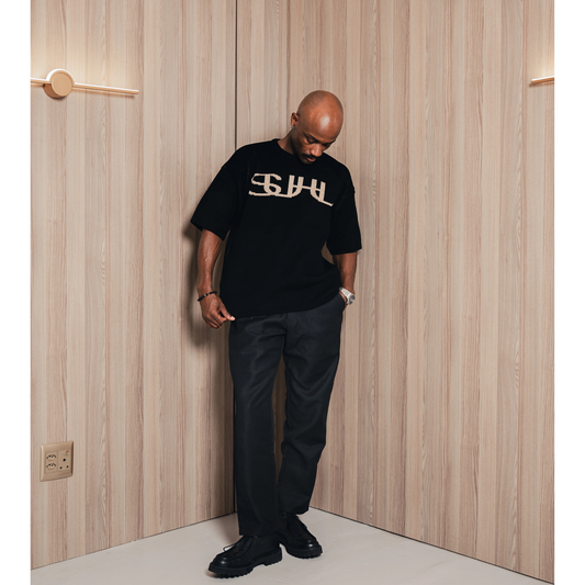 SUHU, OVERSIZED LOGO KNIT TEE, BLACK